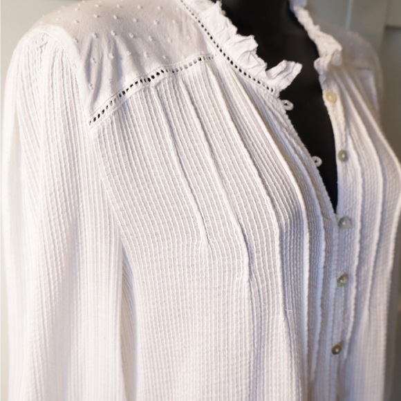 White Pleated Buttoned Blouse with Mandarin Collar - Picture 9 of 10